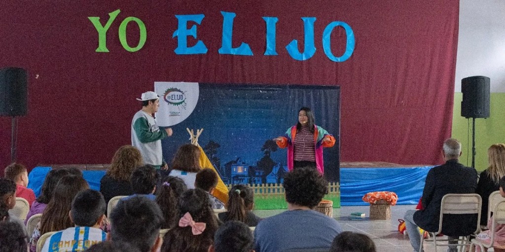 convivencia escolar, Rawson, Yo Elijo, programa educativo, bullying, Pan American Energy, Ministerio de Educación, respeto mutuo, valores, estudiantes, escuelas primarias, escuelas secundarias, Damián Biss, cultura de paz, prevención de conflictos