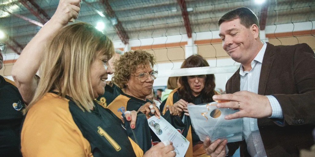 Rawson, aniversario 159, Damián Biss, Playa Unión, Gimnasio Héroes de Malvinas, Club Las Toninas, deporte en Rawson, evento deportivo, torneo newcom, delegaciones deportivas, refacciones en gimnasios, deportes en Chubut, Malvinas Comodoro Rivadavia, Pujol Puerto Madryn, S.E.C Trelew, Team Newcom Trelew