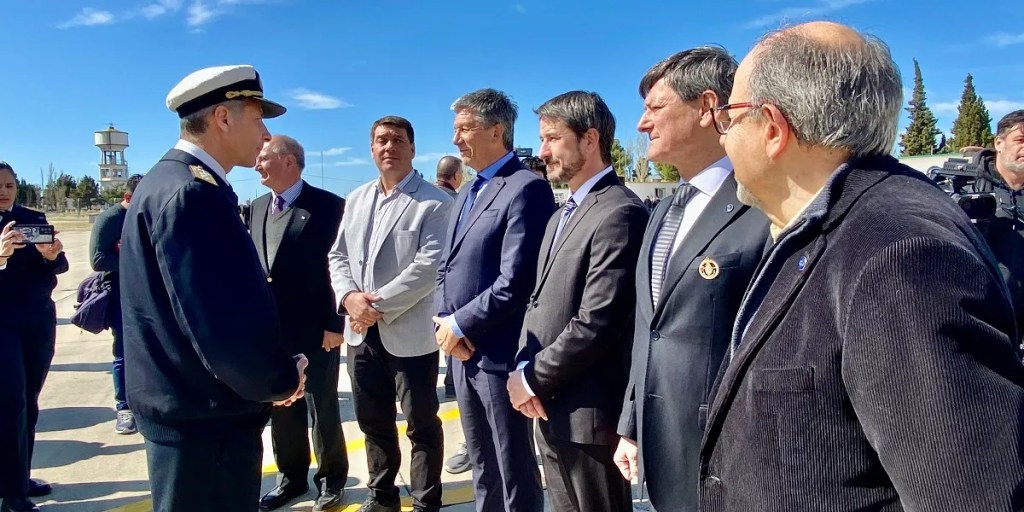 Armada Argentina, P-3 Orión, Base Aeronaval Almirante Zar, Damián Biss, soberanía marítima, Carlos Eduardo Tocchio, seguridad aérea, Chubut, vigilancia marítima, Aviación Naval, Juan Alberto Mercatelli, exploración de largo alcance, Fuerzas Armadas, tecnología militar, control marítimo