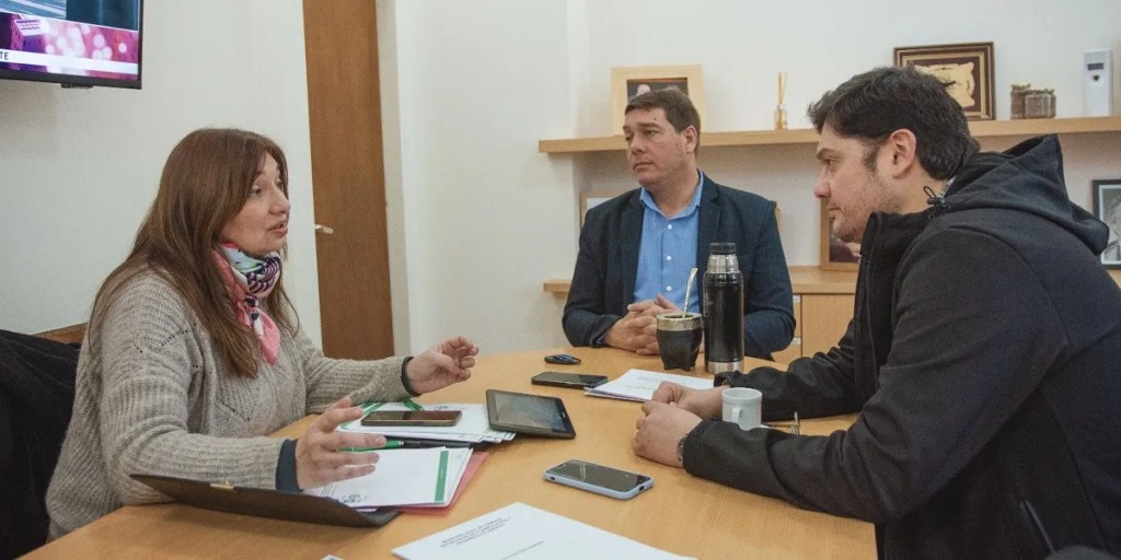 Rawson, renovación de plazas, parque acuático, Julieta Fernández, desarrollo urbano, Damián Biss, Pablo Villalobos, espacios públicos, equipamiento urbano, seguridad infantil, diseño urbano, empleo local, Agencia de Desarrollo Económico, Fernando Vosecky, proyección urbana, capital chubutense