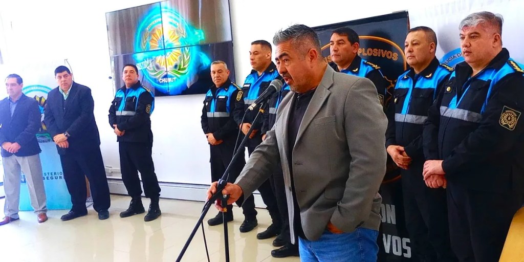 Policía del Chubut, Héctor Iturrioz, curso de explosivos, seguridad, capacitación policial, detección de explosivos, Trelew, División Explosivos, Chubut, seguridad ciudadana, ley orgánica policial, entrenamiento, GEOP, seguridad rural, prevención, explosivos