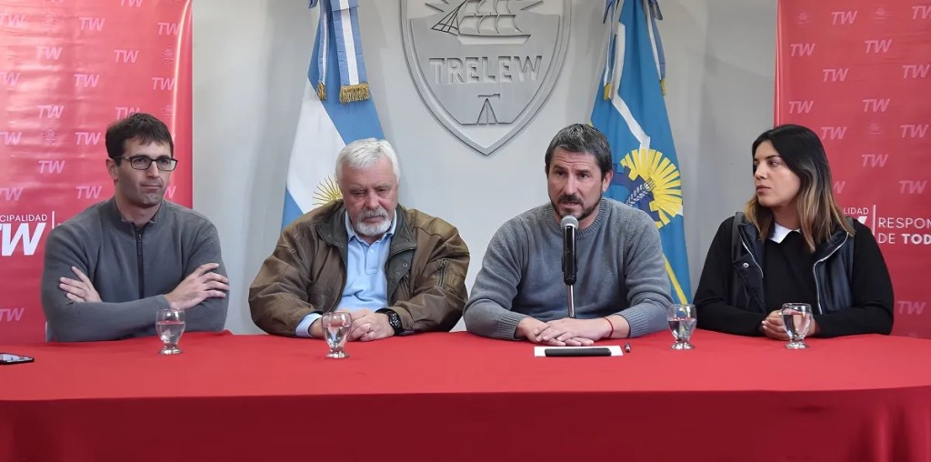 Trelew y el Aero Club firman convenio para fortalecer la formación en&nbsp;turismo