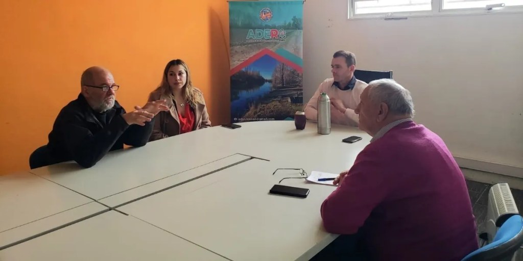 Rawson, empleo inclusivo, capacitación laboral, personas con discapacidad, curtido de pescado, Rocío Duarte Malla, Secretaría de Pesca Chubut, marroquinería, productos locales, desarrollo económico, inclusión laboral, Chubut, formación, taller, empleo local, municipio,