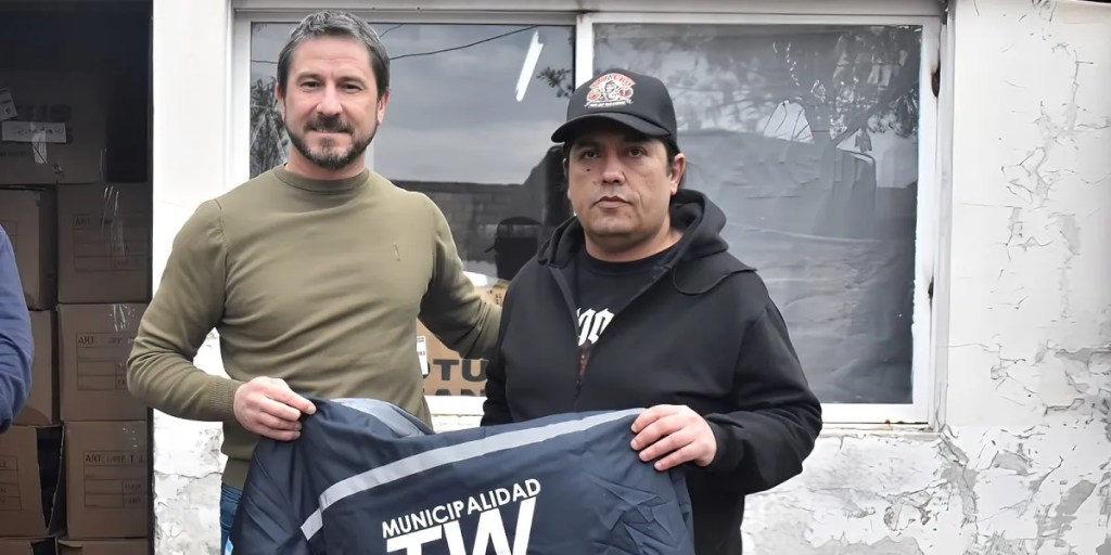 indumentaria municipal, Gerardo Merino, CCT, convenio colectivo, Secretaría de Servicios Públicos, Abasto, Tránsito, herramientas municipales, motos para empleados, trabajo municipal, recursos municipales, licitaciones, servicios públicos, cumplimiento CCT, indumentaria laboral, gestión municipal