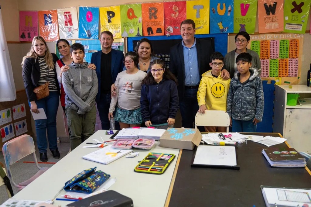 Rawson, Escuela 509, Damián Biss, Feria Nacional de Ciencias, pictogramas, inclusión, discapacidad, Programa Nacional de Ferias de Ciencias, Aylen Ríos, Rocío Duarte, educación inclusiva, accesibilidad, estudiantes, tecnología, feria de ciencias