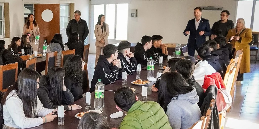 Estudiantes de la Meseta Central visitan el Muelle Almirante Storni en Puerto&nbsp;Madryn