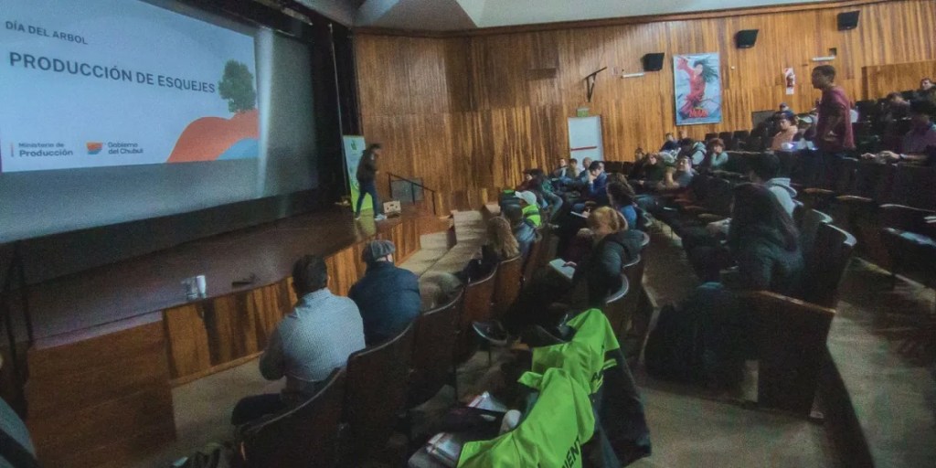 Capacitación sobre creación de especies vegetales en Rawson convoca a más de 80&nbsp;participantes
