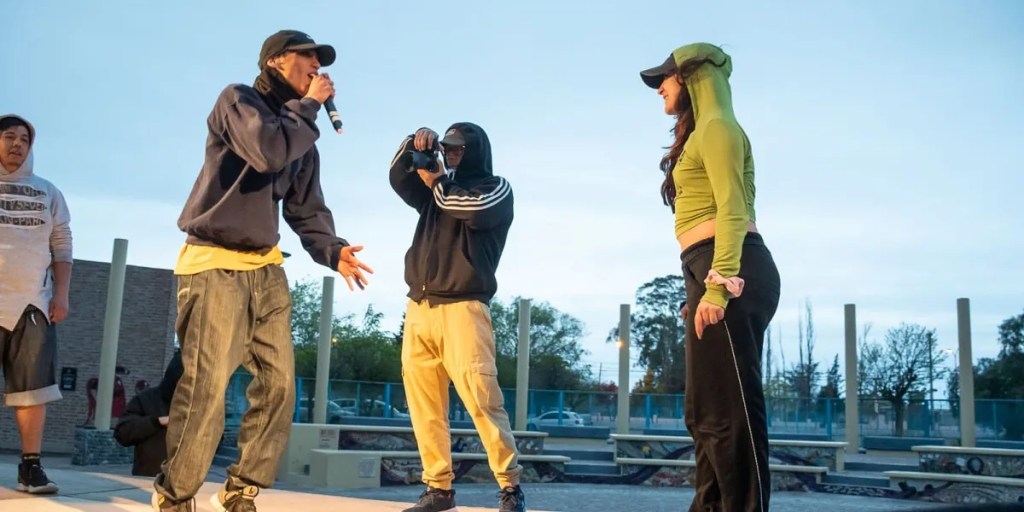 Celebran el 18° aniversario del Centro Cultural Provincial de Rawson con arte urbano y&nbsp;freestyle