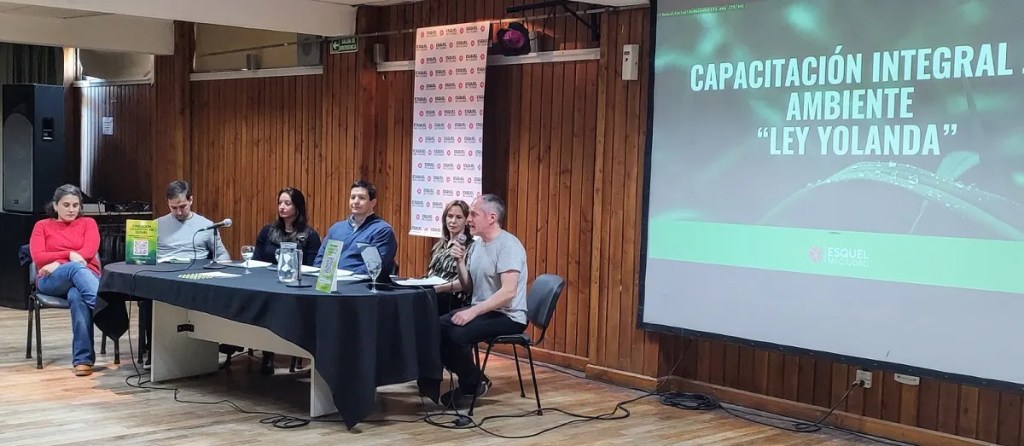 Ley Yolanda, Esquel, capacitación ambiental, Ignacio Nacho Torres, empleados públicos, gobierno del Chubut, desarrollo sostenible, gestión ambiental, certificación, medio ambiente, campus virtual, Secretaría de Ambiente Chubut, problemas ambientales, política pública, capacitación integral, Ley 27.592