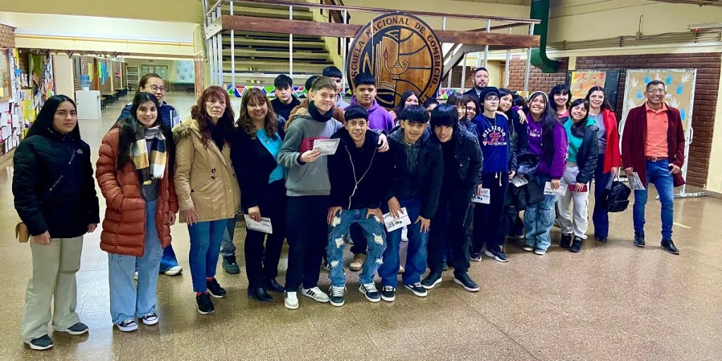 Rawson, historia, recorridos históricos, estudiantes, educación, Patricia Lorenzo Harris, Damián Biss, patrimonio, mes aniversario, Escuela N° 752, casco céntrico, sitios históricos, jóvenes, cultura, ciudad de Rawson