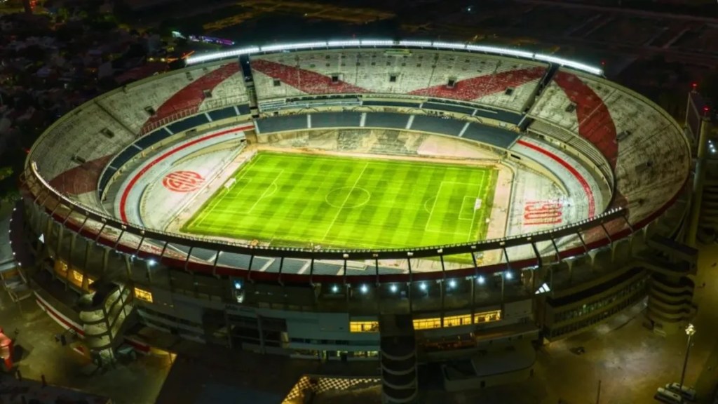 River Plate, Colo Colo, Copa Libertadores 2024, cuartos de final, Marcelo Gallardo, Miguel Borja, Germán Pezzella, Estadio Monumental, fútbol internacional, Santiago Simón, Franco Armani, fútbol sudamericano, partido de vuelta, Copa Libertadores, Andrés Matonte, Fox Sports, Estadio Monumental, remodelación Monumental, River Plate, capacidad estadio, hinchas millonarios, Marcelo Gallardo, Martín Demichelis, Belgrano Alta, fútbol argentino, Monumental 360°, nuevas cabinas de prensa, tribunas altas, ángulos muertos, estadio más grande de América, River Plate local, récord de asistencia
