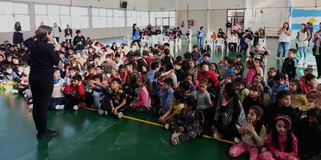 Feria Municipal del Libro, Rawson, Biblioteca Nacional, educación, literatura, lectura, Daniel Tamame, Flavia Helguero, Roberto Moscoloni, María Laura Dedé, Yamil Dora, Biblioteca Quimelcan Hué, cultura, narradores, escritores