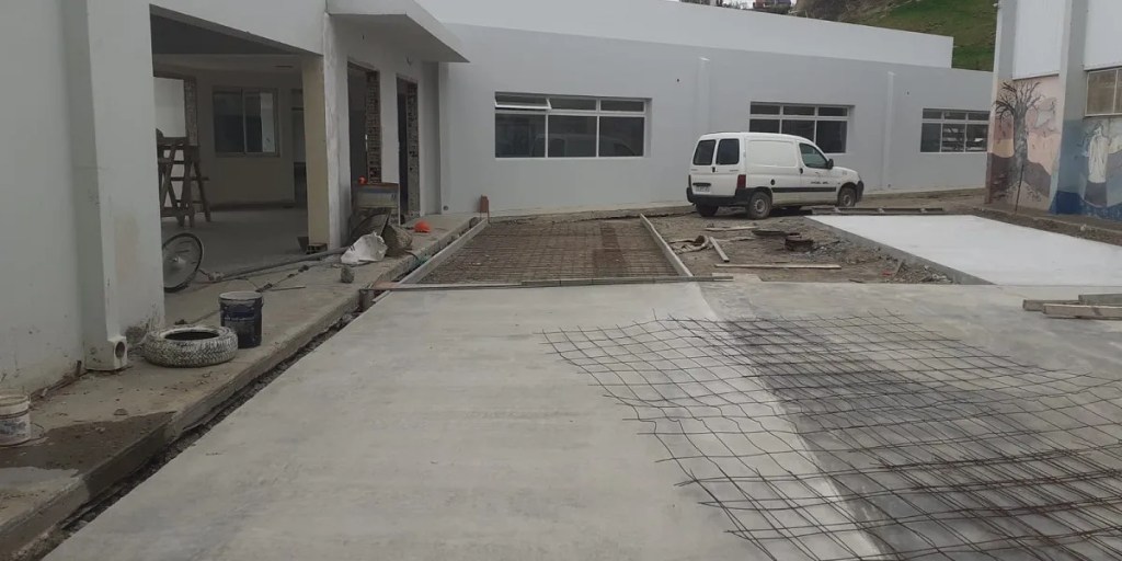 ampliación escuela, Comodoro Rivadavia, Gobierno del Chubut, Ignacio Torres, Secretaría de Infraestructura, Nicolás Cittadini, obra educativa, presupuesto 43 millones, educación en Chubut, obras públicas, infraestructura escolar, plan de mejoras, aulas nuevas, avances obra, escuela 746, gestión Torres