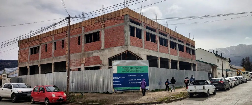 Hospital Zonal de Esquel, ampliación hospital Esquel, salud pública Chubut, infraestructura hospitalaria, obras hospitalarias, Ignacio Torres, Sergio Wisky, Internación Pediátrica Esquel, Hemoterapia Esquel, Oncología Esquel, salud en la cordillera, gobierno de Chubut, Secretaría de Infraestructura Chubut, sistema de salud Chubut, hospital regional