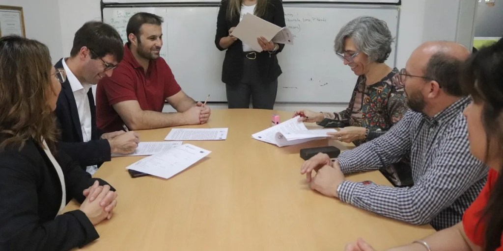 Punta Tombo, pingüinos de Magallanes, Universidad del Chubut, pasantías, áreas protegidas, turismo, Ignacio Torres, Diego Lapenna, conservación, temporada 2024-2025, fauna patagónica, estudiantes, educación ambiental, biodiversidad, convenios educativos, EnTreTur