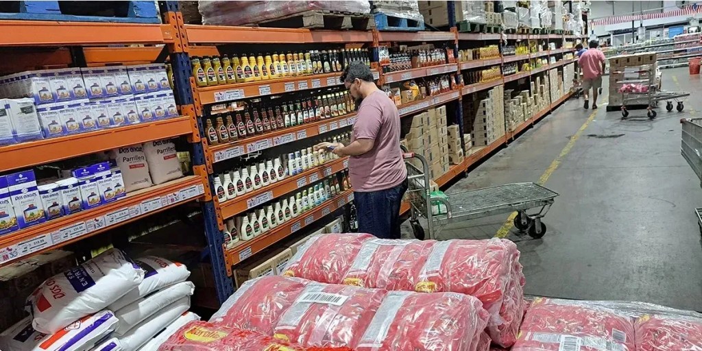 Los precios mayoristas subieron 2,1% en agosto y acumulan un alza del 208,3% en el último&nbsp;año