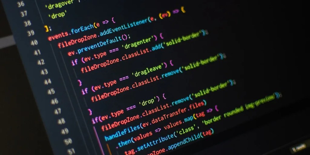 diplomatura en programación, programación de aplicaciones, Trelew, Universidad del Chubut, formación virtual, empleo tecnológico, desarrollo de software, cursos gratuitos, aplicaciones innovadoras, mercado laboral, transformación digital, capacitación en programación, Oficina de Empleo Trelew, tecnología, industria tecnológica