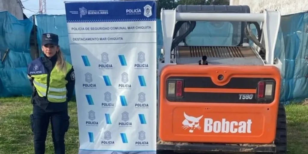 Insólito: Detienen a mujer por intentar robarse un médano con una pala&nbsp;mecánica