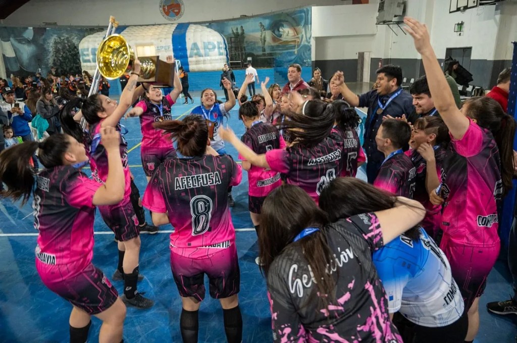 Torneo Nacional de Futsal Femenino, fútbol femenino, Rawson, Puerto Deseado, Comodoro Rivadavia, Rosario, Chubut Deportes, EKUFAL, Damián Biss, deportes juveniles, fútbol en Chubut, delegaciones deportivas, evento deportivo, turismo en Rawson, crecimiento del deporte femenino, fútbol juvenil