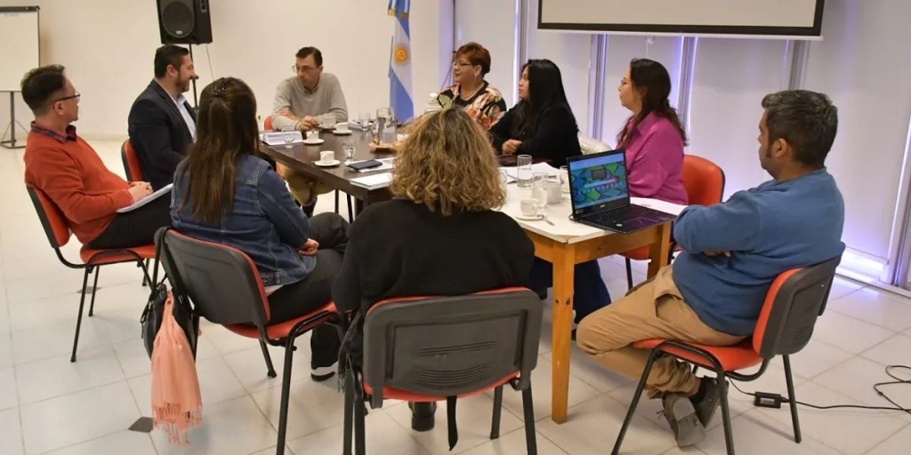 Fomentan la protección del Sitio de Petroglifos en Las&nbsp;Plumas