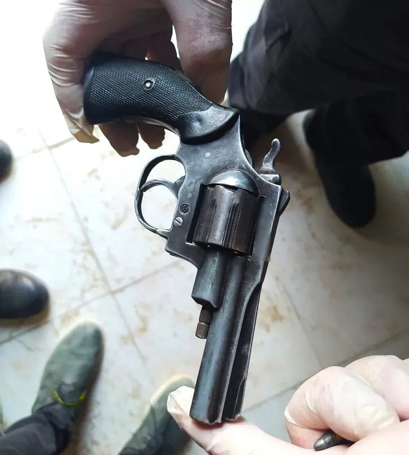 Puerto Madryn, Trelew, Policía del Chubut, allanamientos, detenidos, robo, Juan Carrasco, Alex Williams, GEOP, Infantería, secuestro de vehículos, robo domiciliario, sección Canes, Policía Científica, investigación policial, seguridad