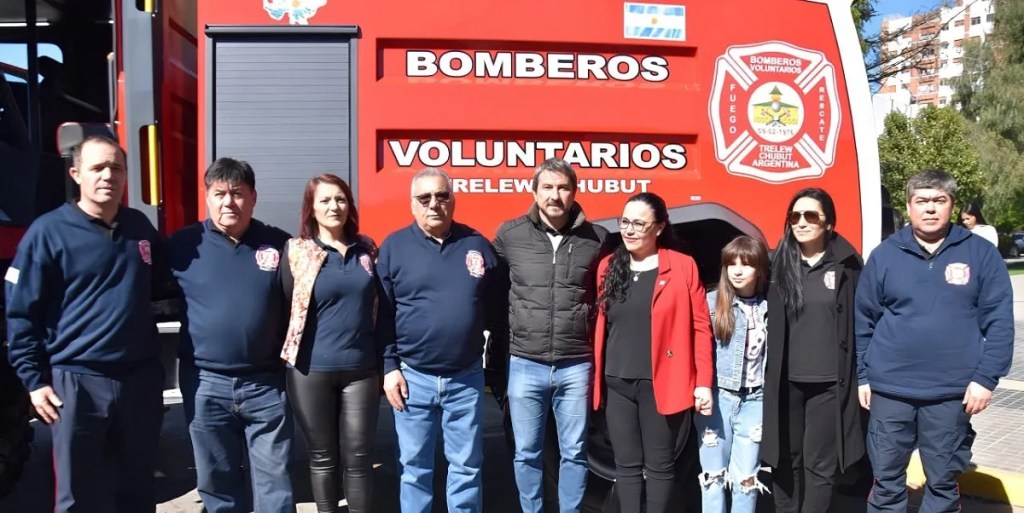Los Bomberos Voluntarios de Trelew presentaron nuevas unidades adquiridas con fondos&nbsp;propios