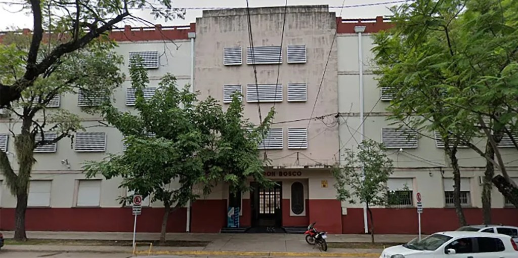 Escándalo en Chaco: Denuncian a alumnos por vender fotos de compañeras editadas con&nbsp;IA
