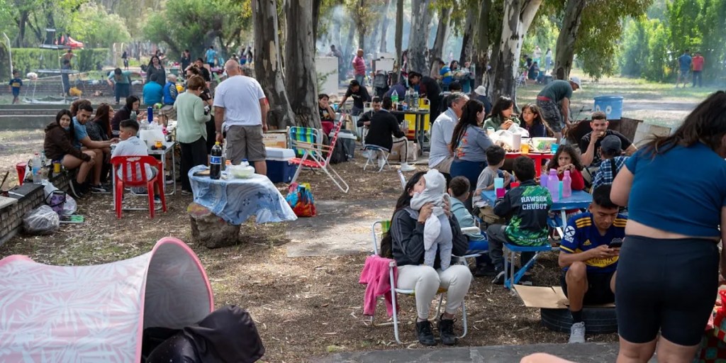 Rawson, Día de la Madre, Parque Recreativo Municipal, Damián Biss, actividades familiares, feriantes, artistas locales, jornada especial, ambiente recreativo, cultura en Rawson