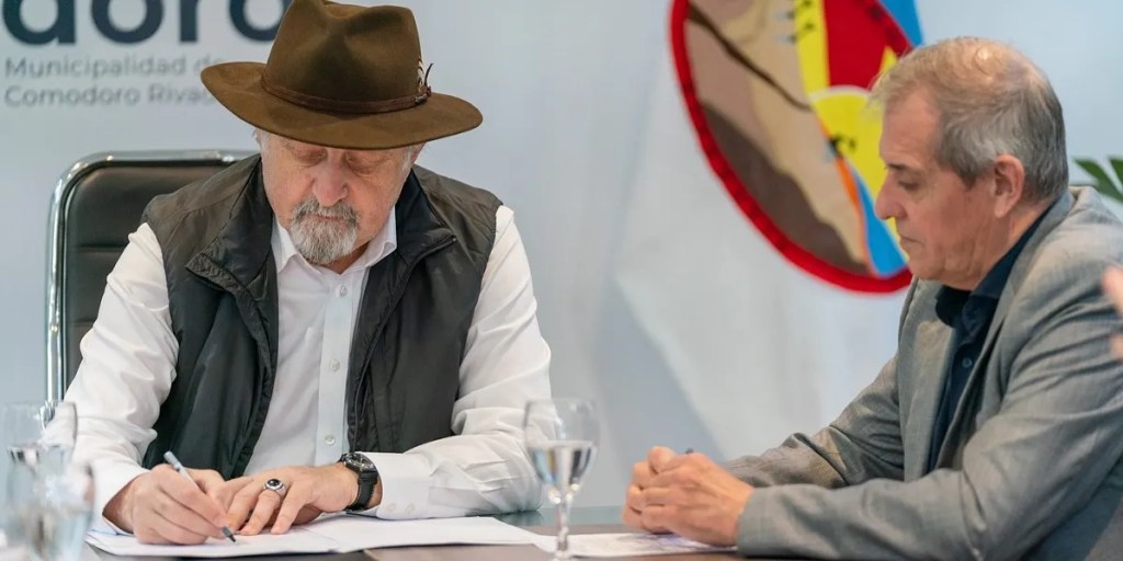 Firman importantes convenios para la educación y la seguridad en&nbsp;Comodoro