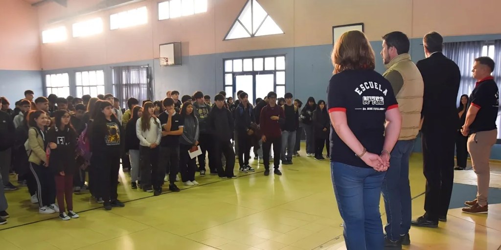 Gerardo Merino, Educar para la Democracia, estudiantes Trelew, educación cívica, Boleta Única, participación juvenil, sistema electoral, Escuela n° 762, tejido social, Trelew, Ministerio de Educación, Tribunal Electoral Municipal, democracia, formación política, educación secundaria
