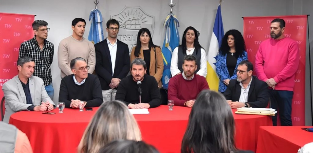 Trelew, licitación, motoniveladora, Gerardo Merino, parque vial, ahorro público, reparación de calles, maquinaria vial, Secretaría de Servicios Públicos, gestión municipal, transparencia, equipo vial, contribuyentes, obras públicas, adquisición, maquinaria pesada