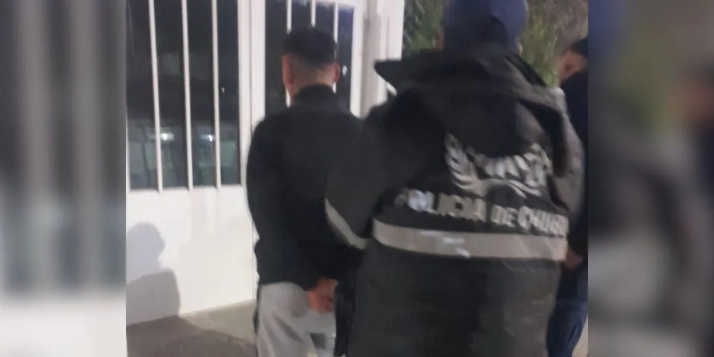 pedido de captura, detenido Trelew, intento de robo, captura vigente, policía Trelew, operativo policial, seguridad ciudadana, Comisaría Segunda, control policial, justicia Trelew