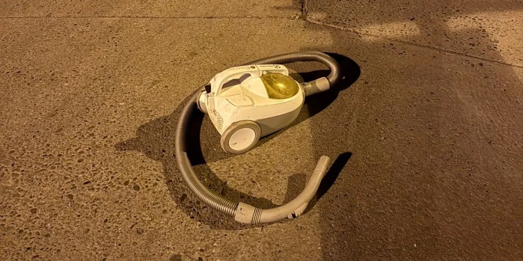 hurto tentado Trelew, policía Trelew, barrio Presidente Perón, robo de aspiradora, aprehensión V. N., delito en Trelew, patrullaje preventivo, policía científica Trelew, comisaría segunda Trelew, delito 2024