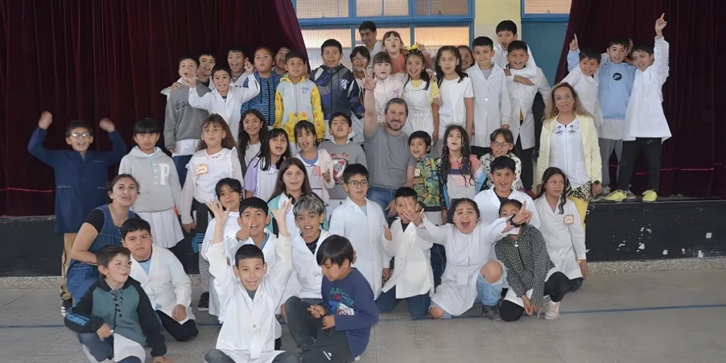 Merino visitó la Escuela N° 174 y se comprometió a mejoras en el&nbsp;establecimiento