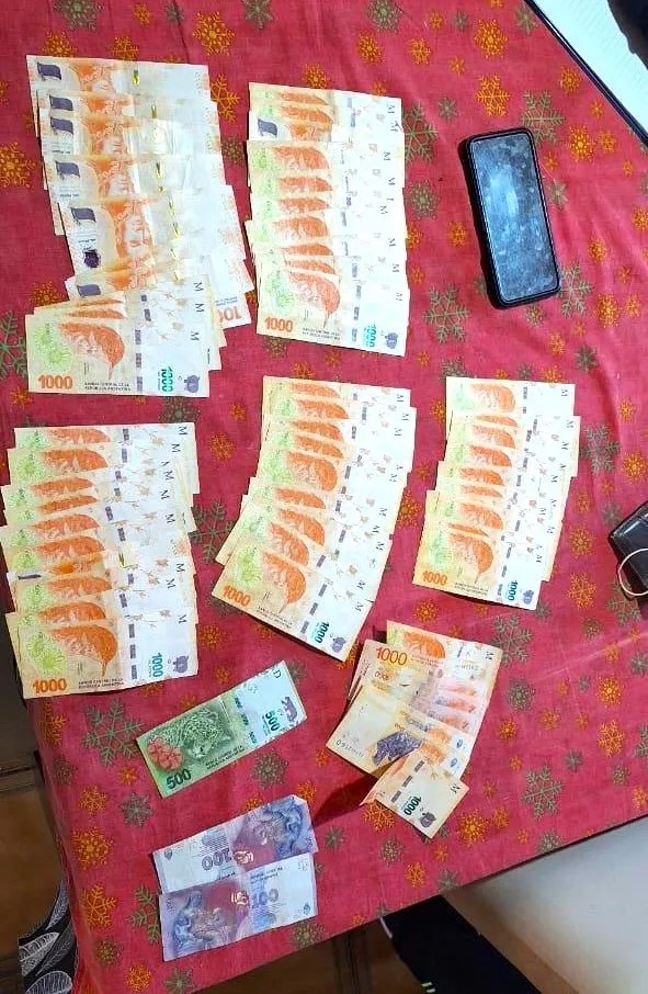 robo agravado, Trevelin, Comodoro Rivadavia, Policía de Chubut, División de Investigaciones, Pablo Lobos, banda delictiva, secuestro de dinero, Ministerio Público Fiscal, audiencia de control, allanamientos, Martín O'Connor, camioneta secuestrada, violencia en Trevelin, seguridad Chubut, investigación policial