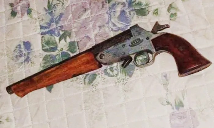 Puerto Madryn, Policía del Chubut, drogas, narcomenudeo, allanamientos, arresto domiciliario, GEOP, Guardia de Infantería, División Canes, Juzgado Federal N° 2, fiscal Fernando Gélvez, juez Gustavo Lleral, comisario Mario Pedrozo, seguridad Chubut, tráfico de drogas, delito