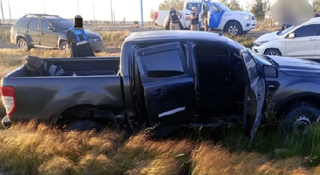 Policía de Chubut, Prefectura Naval, Héctor Iturrioz, robo agravado, Comodoro Rivadavia, Rada Tilly, Trelew, Ford EcoSport, Ford Ranger, Ministerio Público Fiscal, Comando Unificado de Seguridad, operativo policial, seguridad en Chubut, detención de delincuentes, vehículos robados, seguridad vial, menor herida