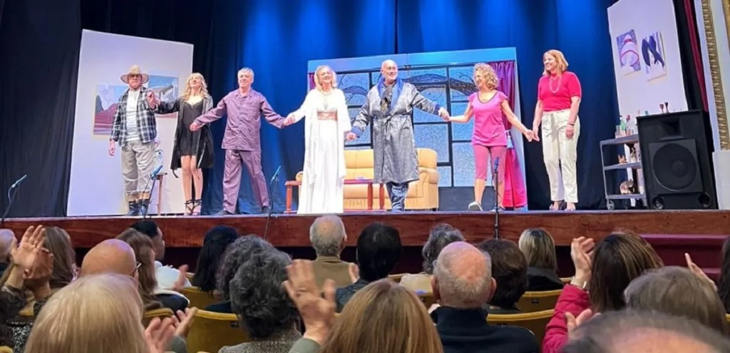 Teatro Español, Trelew, comedia, El Patio, Pijamas para seis, Marc Camoletti, obra de teatro, última función, teatro en Trelew, cultura, espectáculo, entradas, humor, dirección Claudio Galla, Espectáculos Trelew, diversión