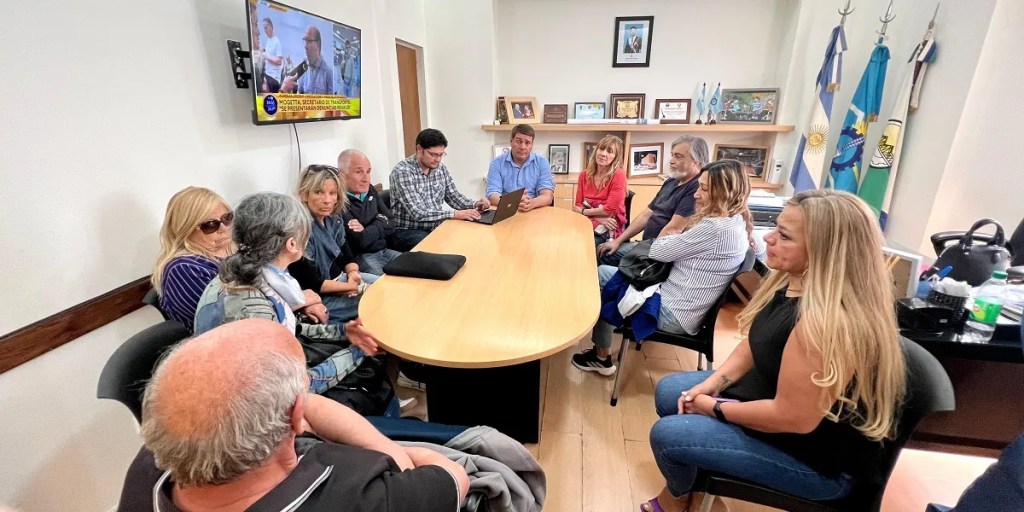 Rawson, Playa Unión, erosión costera, geotubos, Damián Biss, protección de la costa, infraestructura, obras públicas, Pablo Villalobos, Cynthia Gélvez, sostenibilidad, recuperación marítima, Coripa, Ignacio Torres, comunidad, planificación urbana