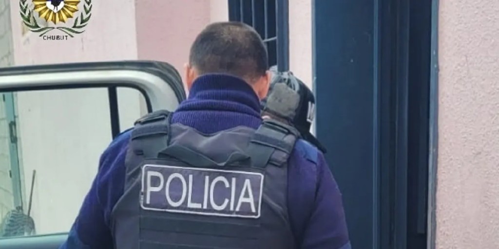 Comodoro Rivadavia, hurto, conductor de Uber, policía, robo en transporte, seguridad, aprehensión, teléfono robado, intervención policial, Comisaría Sexta