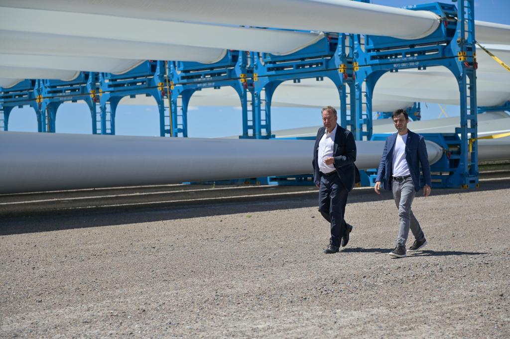 TORRES DESTACÓ INVERSIÓN DE U$S 700 MILLONES PARA LA AMPLIACIÓN DEL PARQUE EÓLICO DE&nbsp;ALUAR.