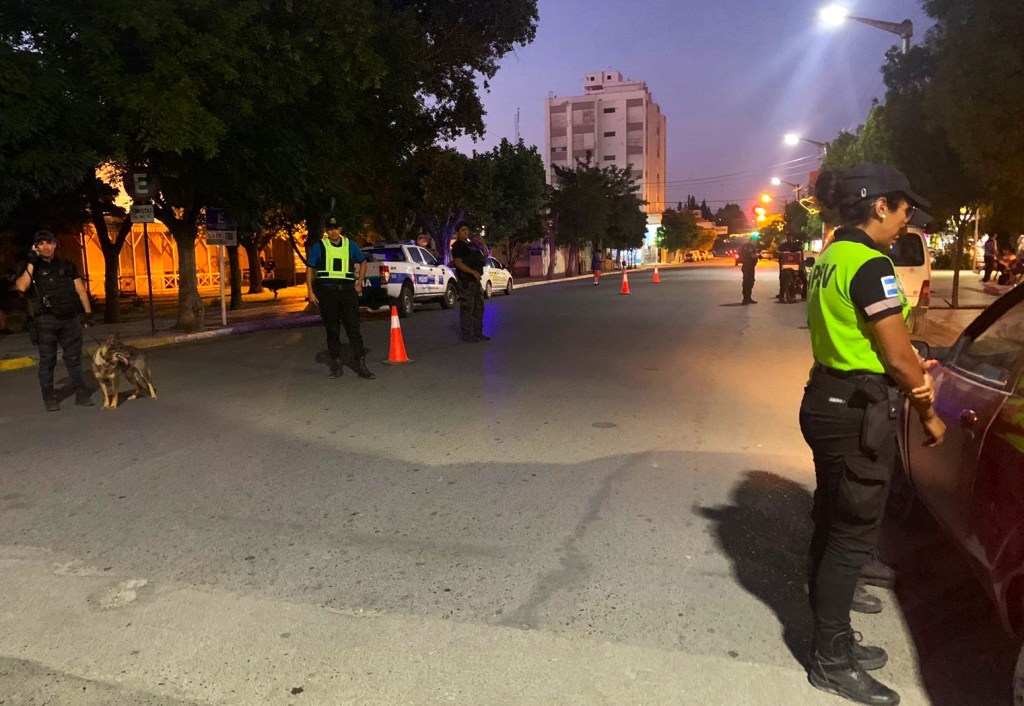 PROVINCIA CONTROLÓ MÁS DE 9.400 VEHÍCULOS Y RETIRÓ A 51 CONDUCTORES ALCOHOLIZADOS DE LA VÍA&nbsp;PÚBLICA.