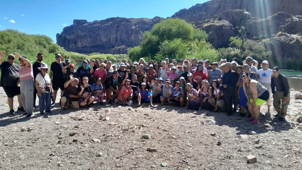 LA COLONIA DE ADULTOS MAYORES VISITÓ EL DIQUE FLORENTINO&nbsp;AMEGHINO.
