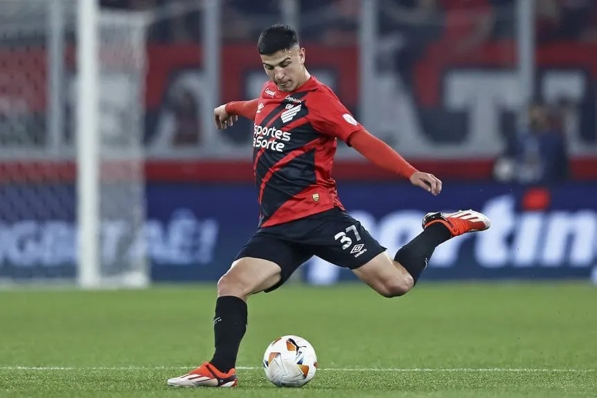 ESQUIVEL NO FUE CONVOCADO EN PARANAENSE MIENTRAS RIVER&nbsp;ESPERA.