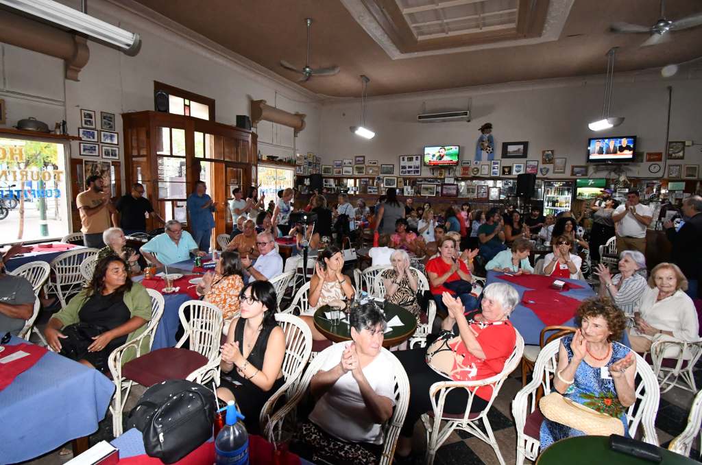 EMOTIVO CIERRE DEL CICLO DE CINE EN HOMENAJE AL LEGADO DE LEONARDO&nbsp;FAVIO.