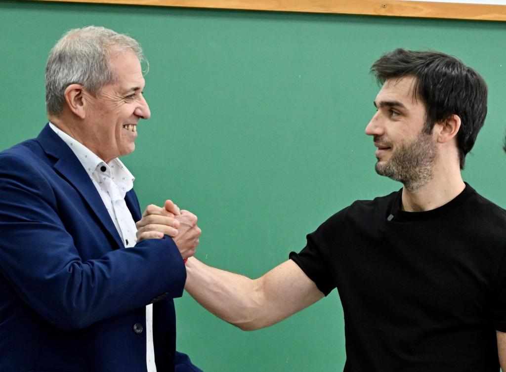 TORRES ANUNCIÓ UN IMPORTANTE INCREMENTO EN EL ÍTEM PROFESIONALIDAD&nbsp;DOCENTE.