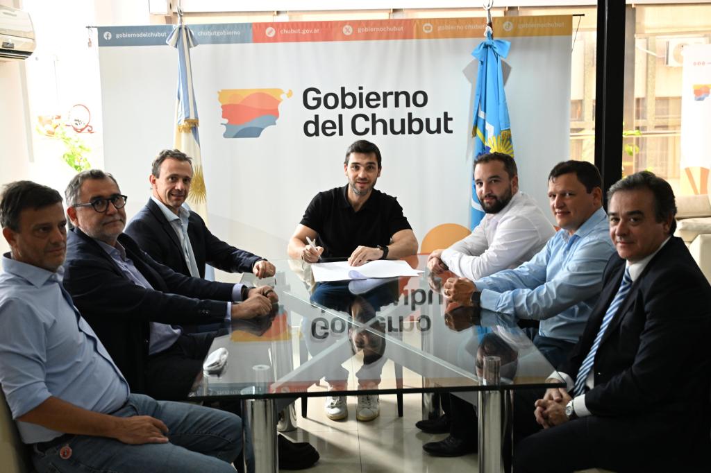 TORRES FIRMÓ EL INICIO DE OBRA DE LA DOBLE TROCHA Y ANUNCIÓ QUE EL 5 DE MARZO INICIAN LOS&nbsp;TRABAJOS.