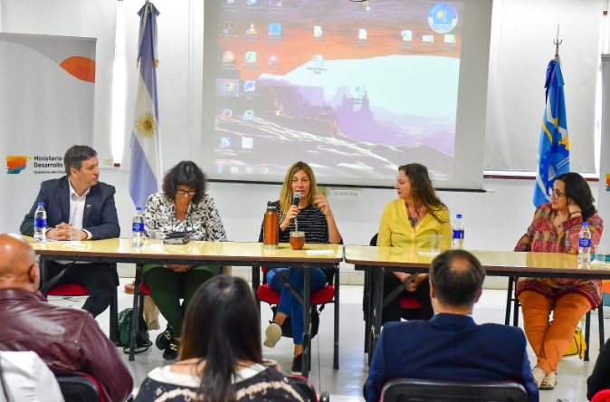 EL GOBIERNO DEL CHUBUT REALIZÓ EL PRIMER TALLER DE PREVENCIÓN DEL SÍNDROME DE BURNOUT Y CUIDADO DE&nbsp;CUIDADORES.