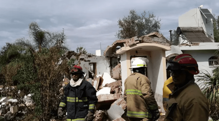 CÓRDOBA: EXPLOSIÓN DE UNA GARRAFA PROVOCÓ EL DERRUMBE DE UNA CASA Y LA MUERTE DE UNA&nbsp;JUBILADA.