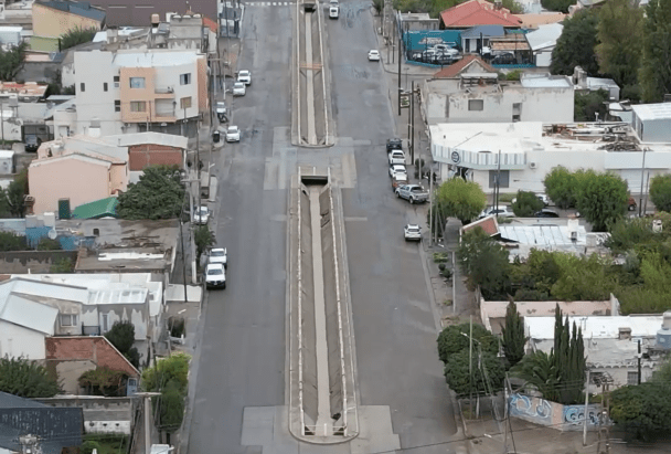 COMODORO RIVADAVIA | INTENSAS LLUVIAS Y OBRAS HÍDRICAS EN&nbsp;FUNCIONAMIENTO.